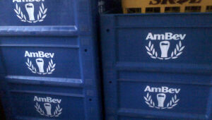 Ambev (ABEV3) paralisa produção de cerveja em lata para envasar água potável à população do RS