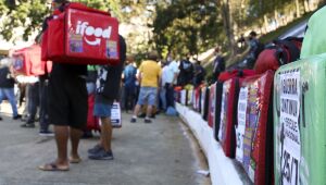 Aplicativos: entregadores promovem paralisação em São Paulo e outros 11 estados