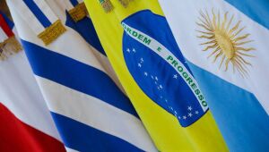 Eleição na Argentina interessa o Brasil por causa de integração do Mercosul, diz Haddad