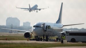Voa Brasil, programa de passagens aéreas baratas, deve iniciar operação em abril, diz ministro