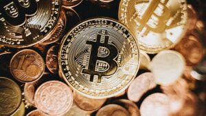 Bitcoin (BTC) se recupera após quedas, mas CryptoQuant alerta para correção