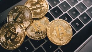 Pressões negativas sobre o Bitcoin diminuem, diz Coinbase  