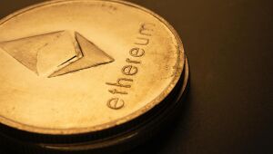 Opções de compra de Ethereum (ETH) apontam para alta de preço, mas ativo recua 