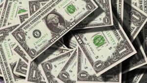 Dólar a R$ 5,20 com dados de emprego nos EUA; Alckmin diz que patamar da moeda a R$ 5 é competitivo