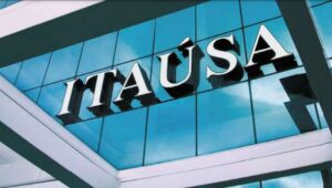Itaúsa (ITSA4) vende 3 milhões de ações classe A da XP (XPBR31) por R$ 390 milhões