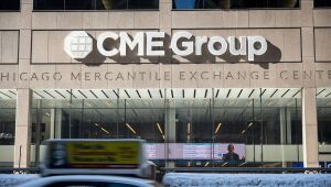 Aumento no volume de negociação de derivativos na CME indica interesse em criptomoedas