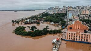 Governo Lula anuncia crédito de até R$ 15 bilhões para empresas afetadas por enchentes no RS