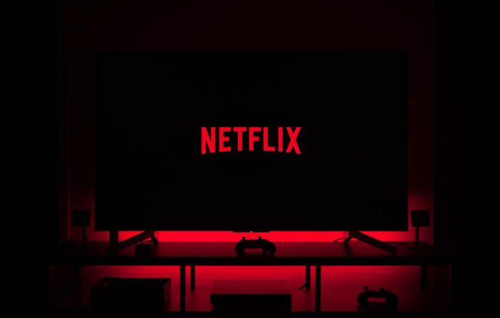 Netflix (NFLX34) demite 150 funcionários
